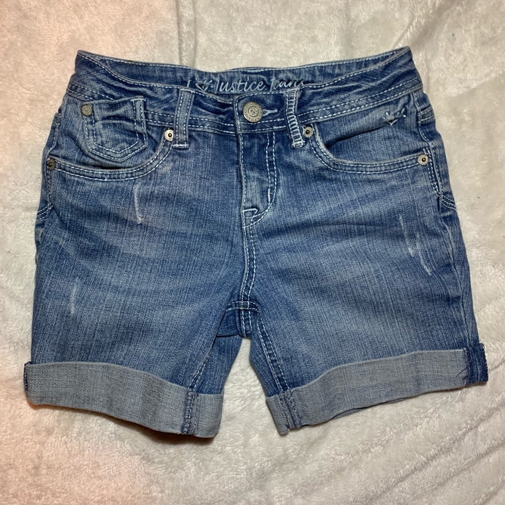 Girls shorts 🦋